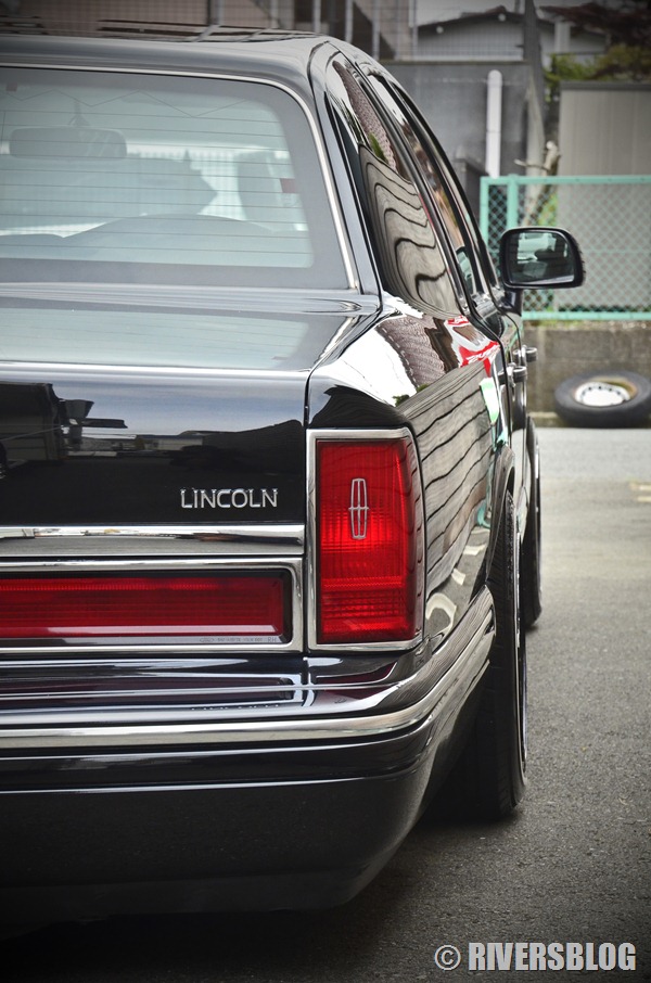 委託販売】1995 Lincoln Towncar Signature